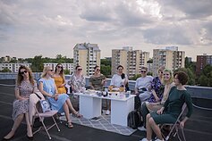 Ievos Ąžuolaitytės-Staneikienės suburtas moterų skaitymo klubas Ievos Ąžuolaitytės-Staneikienės suburtas moterų skaitymo klubas