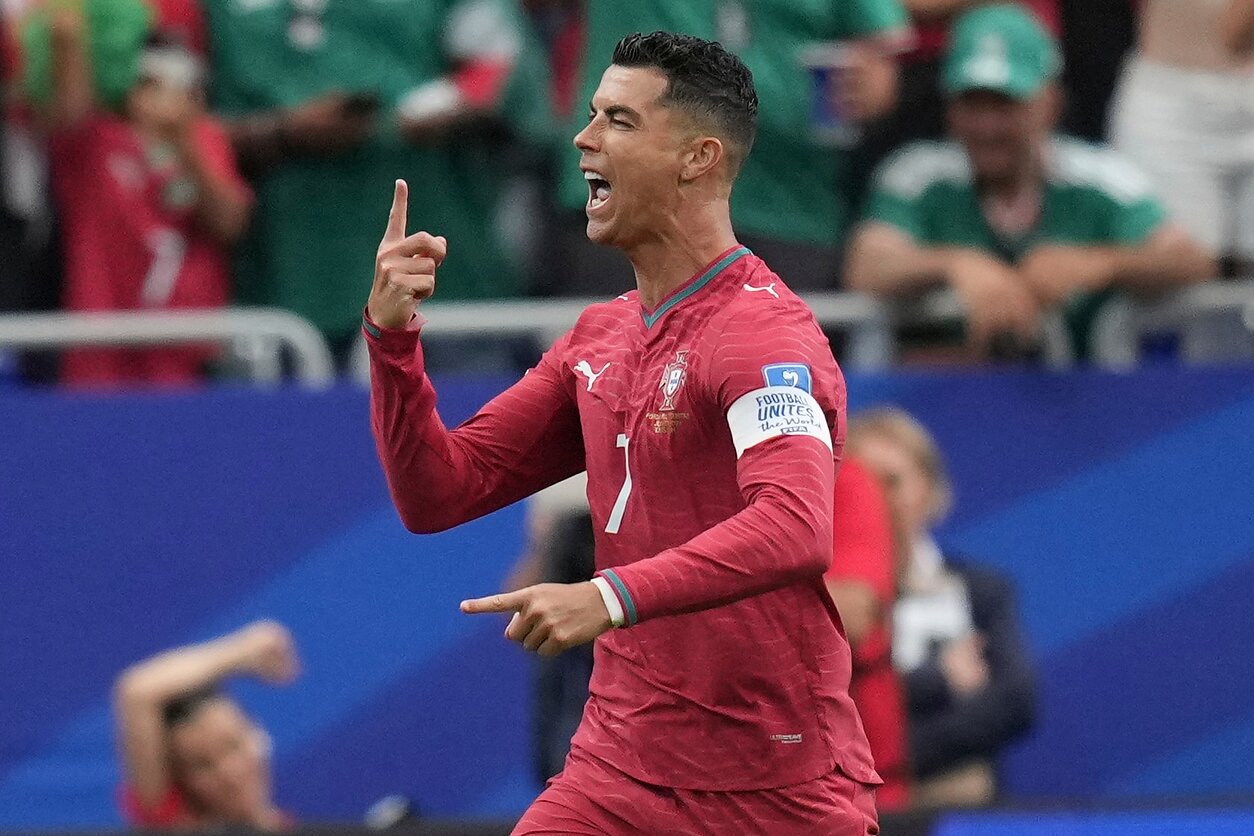 Pasaulio futbolo čempionatas: Portugalija – Uzbekistanas
