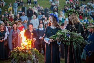 Vidurvasario magija Kernavėje: seniausiomis tradicijomis alsuojanti Rasos šventė 