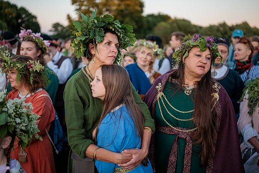 Vidurvasario magija Kernavėje: seniausiomis tradicijomis alsuojanti Rasos šventė