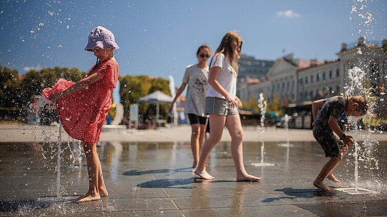 Savaitgalį užgrius karščio banga: temperatūra kai kur gali perkopti ir 30 laipsnių