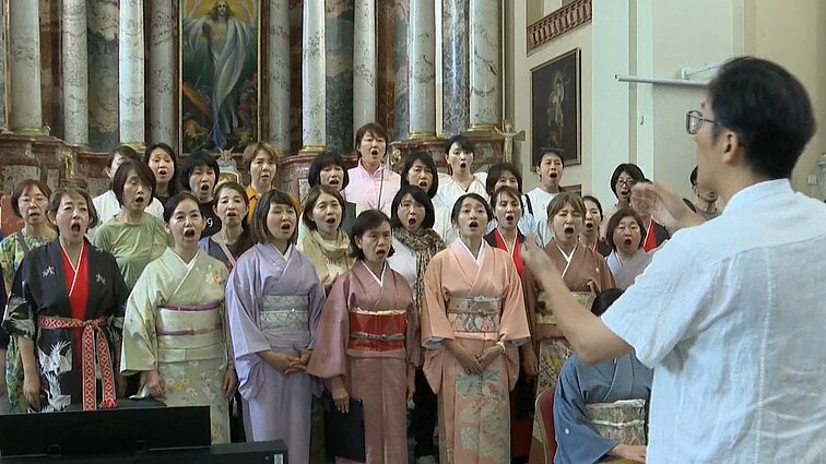 Lietuviškai dainuojantis Japonijos choras grįžta koncertuoti po Lietuvą