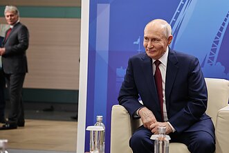 Dmitrijus Peskovas ir Vladimiras Putinas Dmitrijus Peskovas ir Vladimiras Putinas