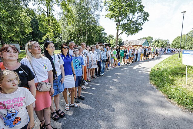 Vaikus globojančioms šeimoms šeštą kartą surengtas festivalis „Vaikai yra vaikai“ vyko Šiaulių centriniame parke Vaikus globojančioms šeimoms šeštą kartą surengtas festivalis „Vaikai yra vaikai“ vyko Šiaulių centriniame parke