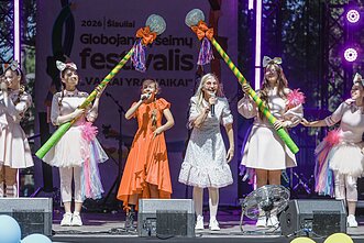 Vaikus globojančioms šeimoms šeštą kartą surengtas festivalis „Vaikai yra vaikai“ vyko Šiaulių centriniame parke Vaikus globojančioms šeimoms šeštą kartą surengtas festivalis „Vaikai yra vaikai“ vyko Šiaulių centriniame parke