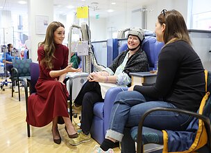 Velso princesė Kate lankosi karališkojoje Marsdeno ligoninėje, kurioje ir pati buvo gydoma nuo vėžio Velso princesė Kate lankosi karališkojoje Marsdeno ligoninėje, kurioje ir pati buvo gydoma nuo vėžio