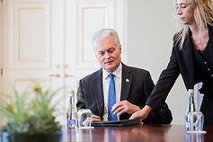 Kandidatas į kultūros ministrus Lukas Alsys susitiko su prezidentu Gitanu Nausėda Kandidatas į kultūros ministrus Lukas Alsys susitiko su prezidentu Gitanu Nausėda