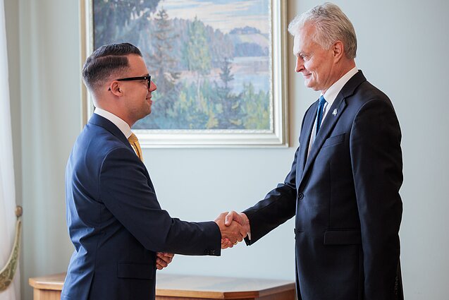 Kandidatas į kultūros ministrus Lukas Alsys susitiko su prezidentu Gitanu Nausėda Kandidatas į kultūros ministrus Lukas Alsys susitiko su prezidentu Gitanu Nausėda