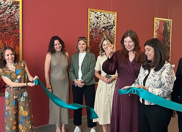 Menininkė Daina Maslauskaitė padovanojo vienai svarbiausių Italijos ligoninių 14 savo paveikslų Menininkė Daina Maslauskaitė padovanojo vienai svarbiausių Italijos ligoninių 14 savo paveikslų