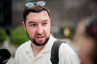 Po savivaldybės langais Vilniuje – protestas dėl statybų prie Neries