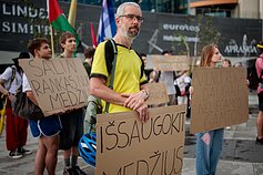 Po savivaldybės langais Vilniuje – protestas dėl statybų prie Neries