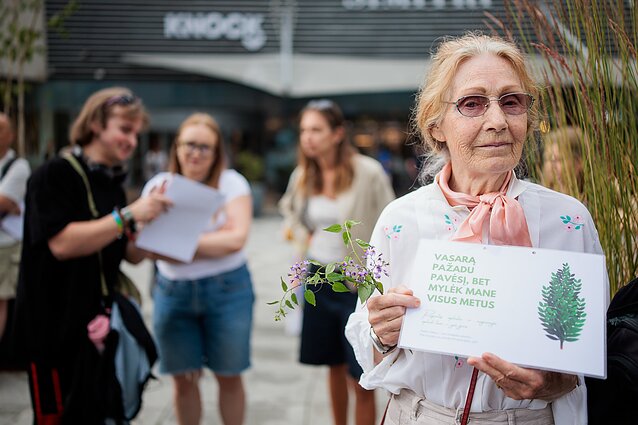 Po savivaldybės langais Vilniuje – protestas dėl statybų prie Neries