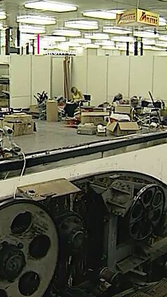 2002 m. vasarą pradėta Vilniaus centrinės universalinės parduotuvės rekonstrukcija