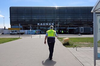 Teismas davė papildomo laiko „Aviabaltikai“ nugriauti pastatus Kauno oro uoste