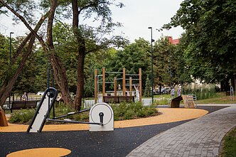 Žaidimų aikštelė Pelesos skvere Žaidimų aikštelė Pelesos skvere