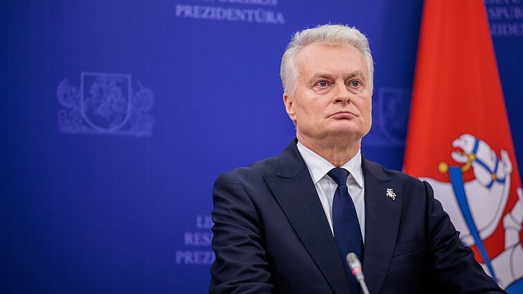 Nausėda: sutarėme, kad nebeturėtų likti draudimo dislokuoti branduolinį ginklą