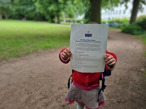 Vieno klasioko mama, kuri yra psichologė, paragino kitus tėvus pasirašyti iš esmės tik su savo sąžine sudaromą paktą Vieno klasioko mama, kuri yra psichologė, paragino kitus tėvus pasirašyti iš esmės tik su savo sąžine sudaromą paktą