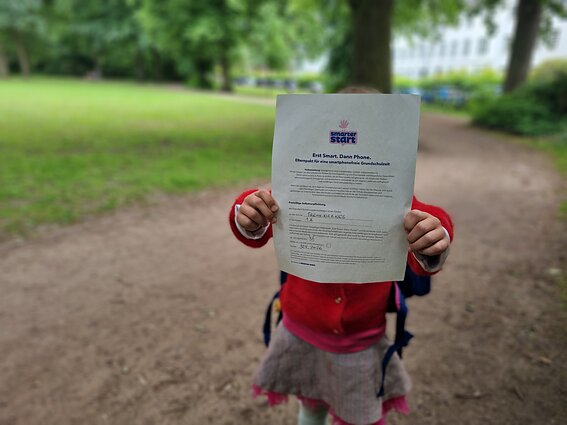Vieno klasioko mama, kuri yra psichologė, paragino kitus tėvus pasirašyti iš esmės tik su savo sąžine sudaromą paktą Vieno klasioko mama, kuri yra psichologė, paragino kitus tėvus pasirašyti iš esmės tik su savo sąžine sudaromą paktą