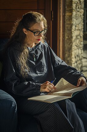 Žibuoklė Martinaitytė Bogliasco kūrybinėje rezidencijoje 2025 m. Žibuoklė Martinaitytė Bogliasco kūrybinėje rezidencijoje 2025 m.