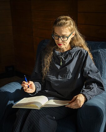 Žibuoklė Martinaitytė Bogliasco kūrybinėje rezidencijoje 2025 m. Žibuoklė Martinaitytė Bogliasco kūrybinėje rezidencijoje 2025 m.