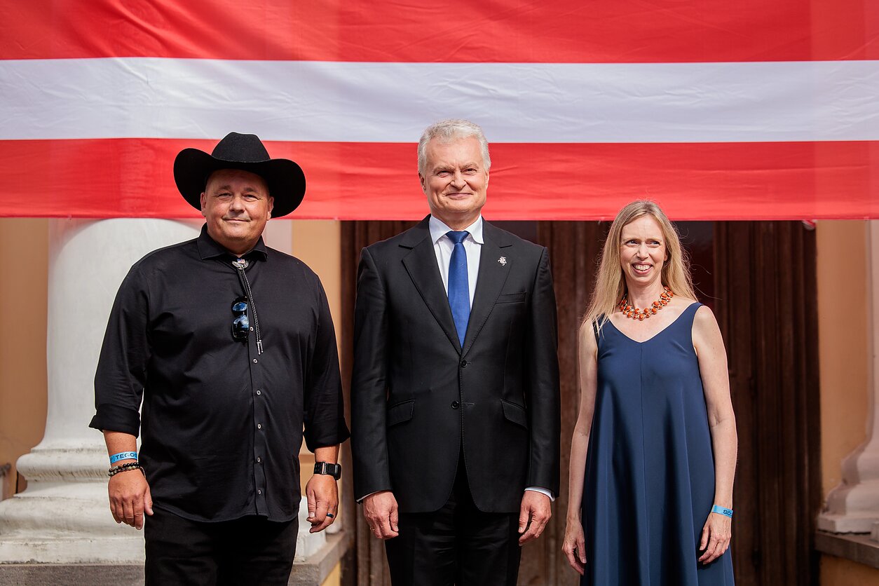 Amerikos verslo rūmų Lietuvoje surengta 250-ųjų JAV Nepriklausomybės dienos metinių minėjimo šventė Amerikos verslo rūmų Lietuvoje surengta 250-ųjų JAV Nepriklausomybės dienos metinių minėjimo šventė