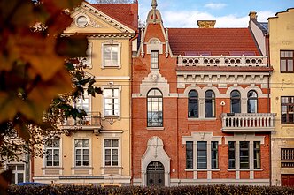 Pačioje Vilniaus širdyje, šalia Lukiškių aikštės, įsikūrusi Kražių kolonija – vienas pirmųjų miesto mikrorajonų, statytų daugiau nei prieš šimtą metų, filantropo Juozapo Montvilos užsakymu
