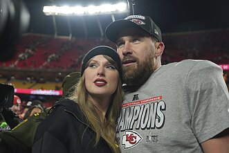 Taylor Swift ir Traviso Kelce`is Taylor Swift ir Traviso Kelce`is