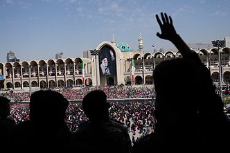 Irane prasidėjo aukščiausiojo lyderio Ali Khamenei laidotuvių ceremonijos