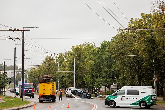Dvi gyvybes nusinešusi avarija Vilniuje Dvi gyvybes nusinešusi avarija Vilniuje