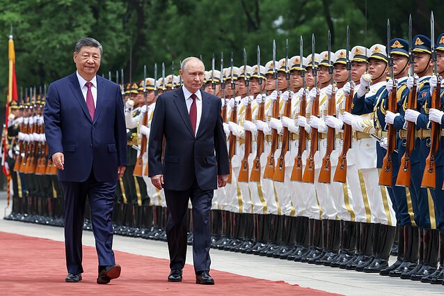 Xi Jinpingas ir Vladimiras Putinas Xi Jinpingas ir Vladimiras Putinas