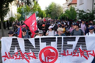 Vokietijoje vykstant „AfD“ suvažiavimui – masiniai protestai Vokietijoje vykstant „AfD“ suvažiavimui – masiniai protestai