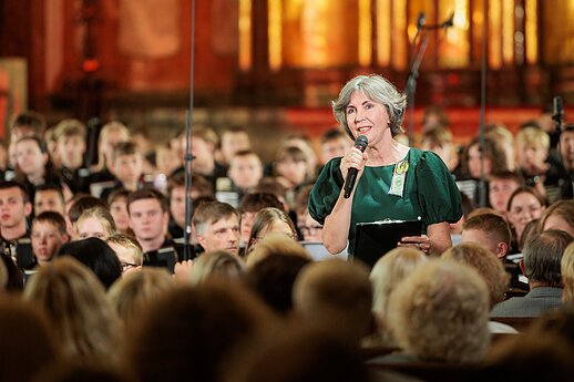 Nors akordeonu dažniausiai grojama solo, koncertas „Kelionė laiku“ sujungė kelis šimtus jaunųjų muzikantų.