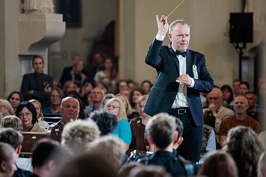 Nors akordeonu dažniausiai grojama solo, koncertas „Kelionė laiku“ sujungė kelis šimtus jaunųjų muzikantų.