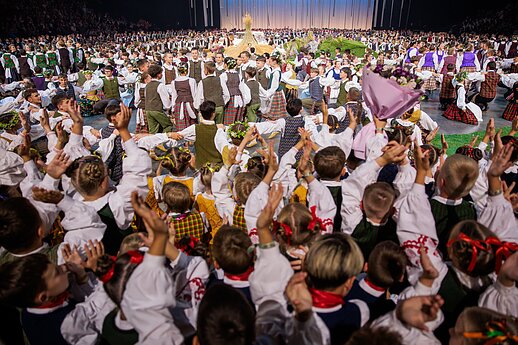 Moksleivių dainų šventė Šokio diena „Ratu, ratu!“
