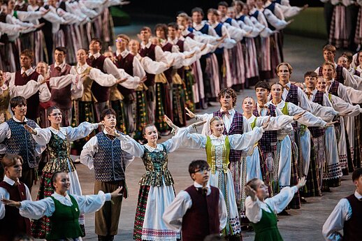 Moksleivių dainų šventė Šokio diena „Ratu, ratu!“