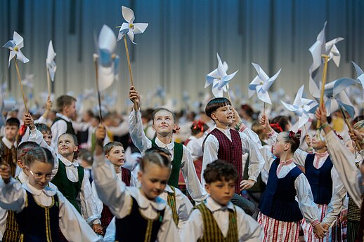 Moksleivių dainų šventė Šokio diena „Ratu, ratu!“