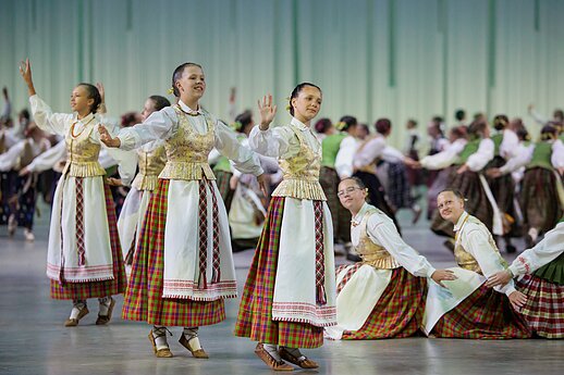 Moksleivių dainų šventė Šokio diena „Ratu, ratu!“