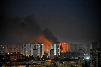 Raketos ir dronai atakavo Kyjivą: žuvo 10 žmonių, mažiausiai 56 sužeisti Raketos ir dronai atakavo Kyjivą: žuvo 10 žmonių, mažiausiai 56 sužeisti