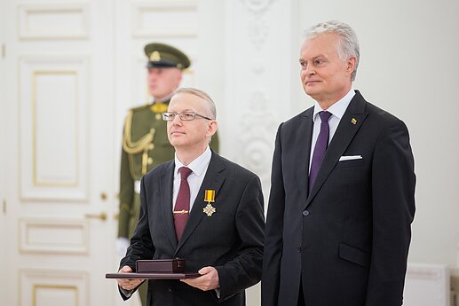 Už darbus ir Lietuvos vardo garsinimą apdovanoti Lietuvos ir užsienio valstybių piliečiai