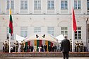 Liepos 6-osios proga Daukanto aikštėje vyko vėliavų pakėlimo ceremonija