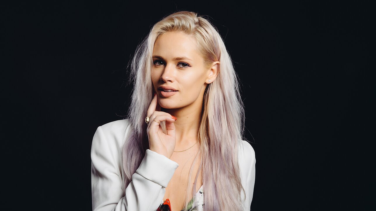 Lauren Bennett Lauren Bennett