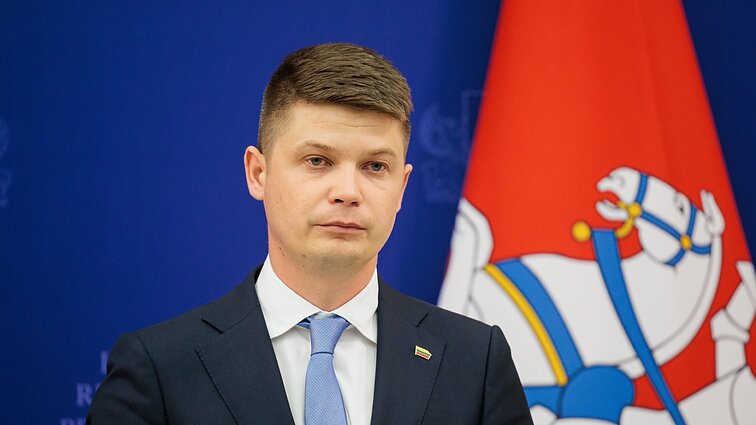 Katelynas apie pareigūnų algų kėlimą kalba miglotai: tai sudėtingų derybų klausimas