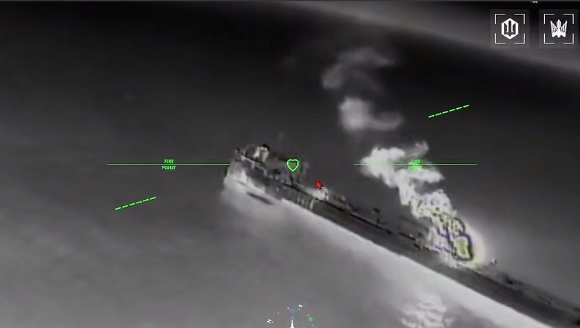 Ukrainos dronų smūgiai Rusijos šešėlinio laivyno tanklaiviams Azovo jūroje