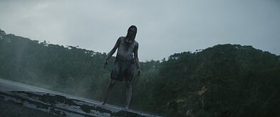 Siaubo filmo „Piktieji numirėliai dega“ kadras Siaubo filmo „Piktieji numirėliai dega“ kadras