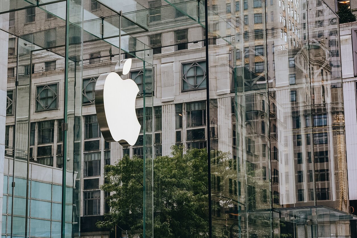 „Apple“.