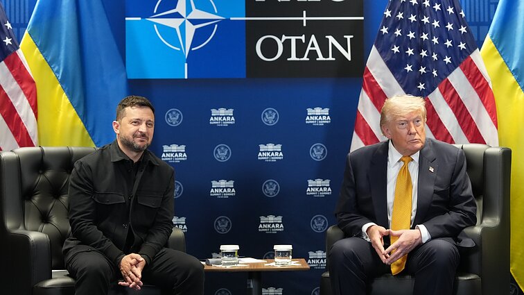 Trumpas: JAV gali suteikti Ukrainai licenciją gaminti „Patriot“ raketas