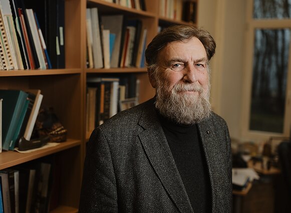 VU Medicinos fakulteto Žmogaus bioarcheologijos ir paleogenetikos centro vadovas prof. dr. Rimantas Jankauskas VU Medicinos fakulteto Žmogaus bioarcheologijos ir paleogenetikos centro vadovas prof. dr. Rimantas Jankauskas