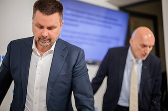 Дмитрий Скиндерев организовал пресс-конференцию в Вильнюсе Дмитрий Скиндерев организовал пресс-конференцию в Вильнюсе