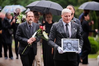 Vilniuje į paskutinę kelionę išlydimas poetas Aidas Marčėnas