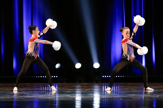 Elina Ostrovska na mistrzostwach Europy w cheerleadingu Elina Ostrovska na mistrzostwach Europy w cheerleadingu